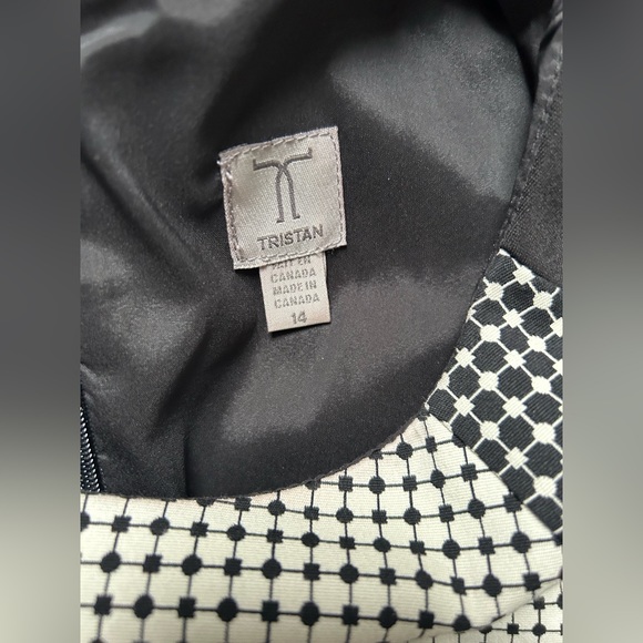 Tristan Black and white patterned sheath dress knee length elbow sleeves - Picture 7 of 8